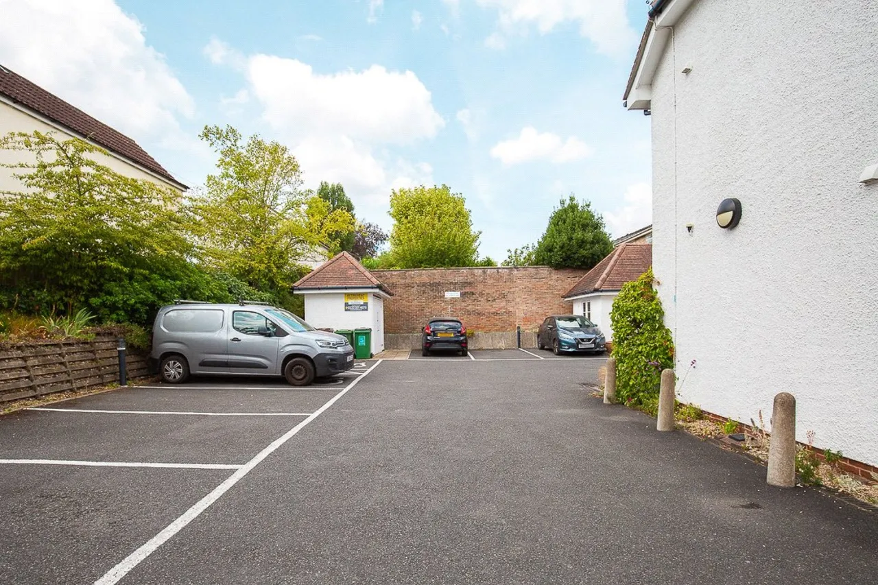 Henleaze Road, Bristol, BS9, photo 17
