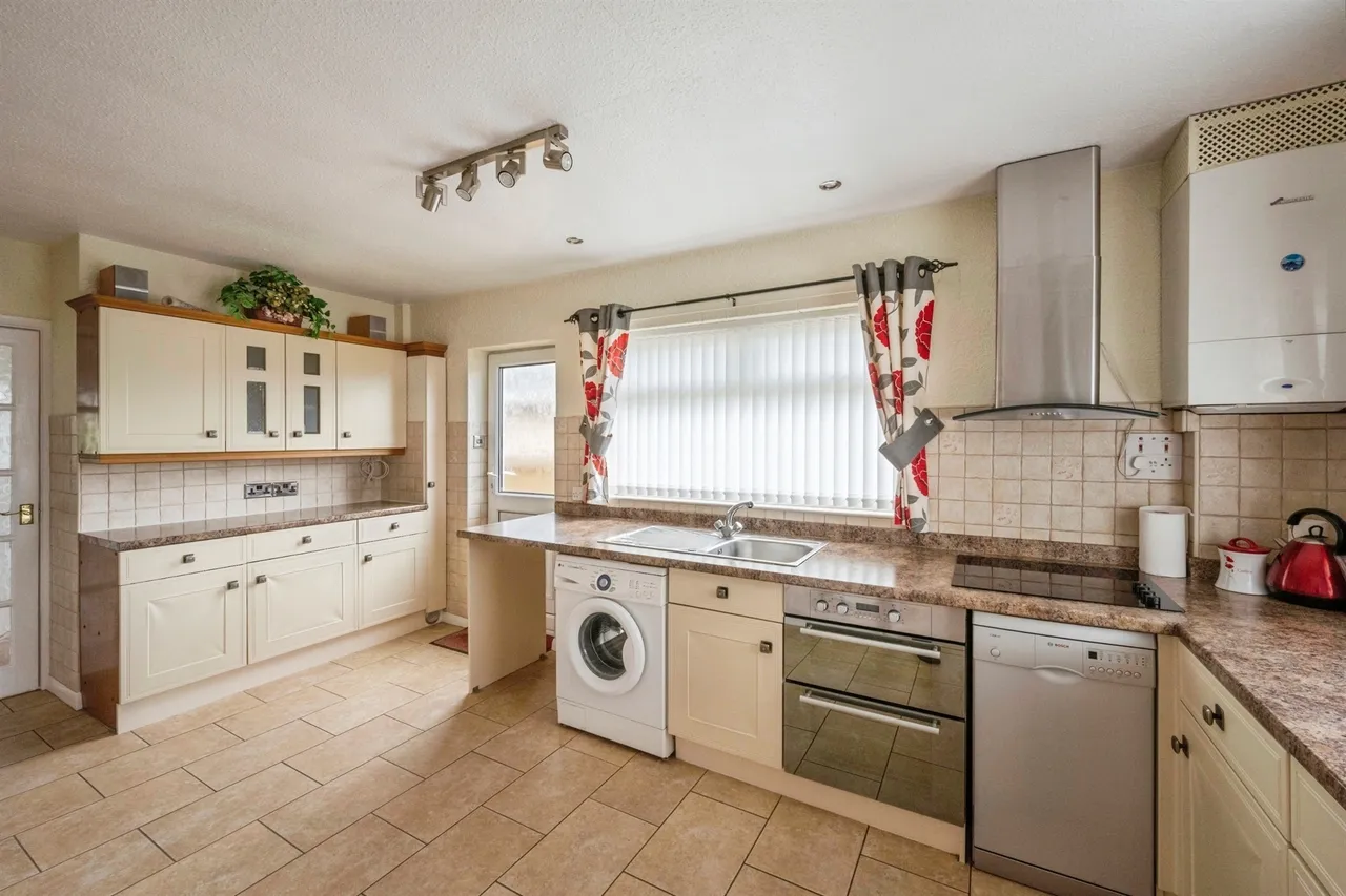 The Close, Branton, DN3, photo 5