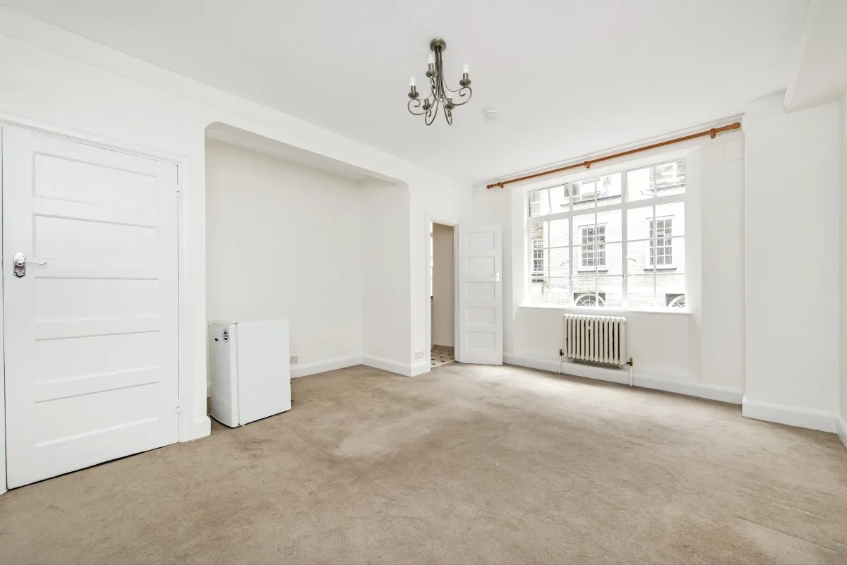 Upper Woburn Place, London, WC1H, photo 2