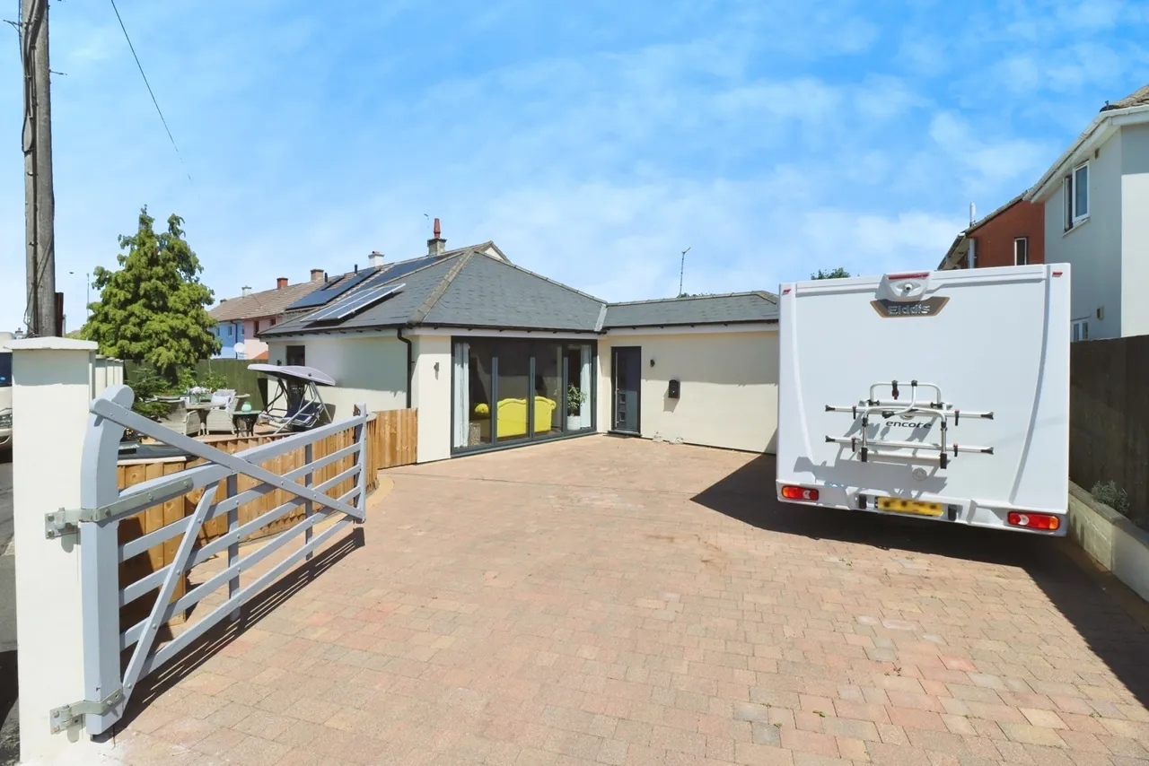 Chakeshill Drive, Bristol, Somerset, BS10, photo 20