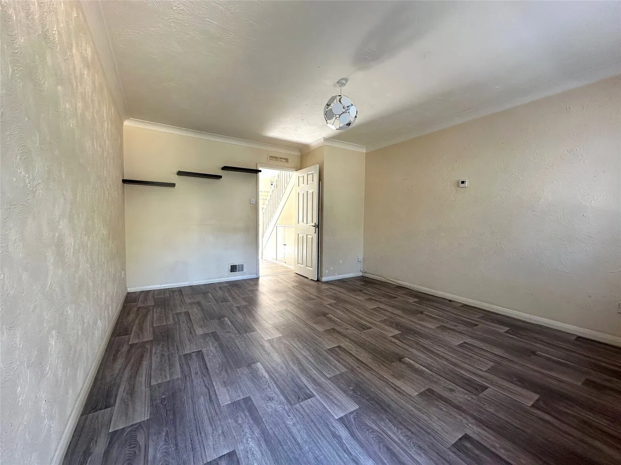 Nash Gardens, Redhill, RH1 1LT, photo 5