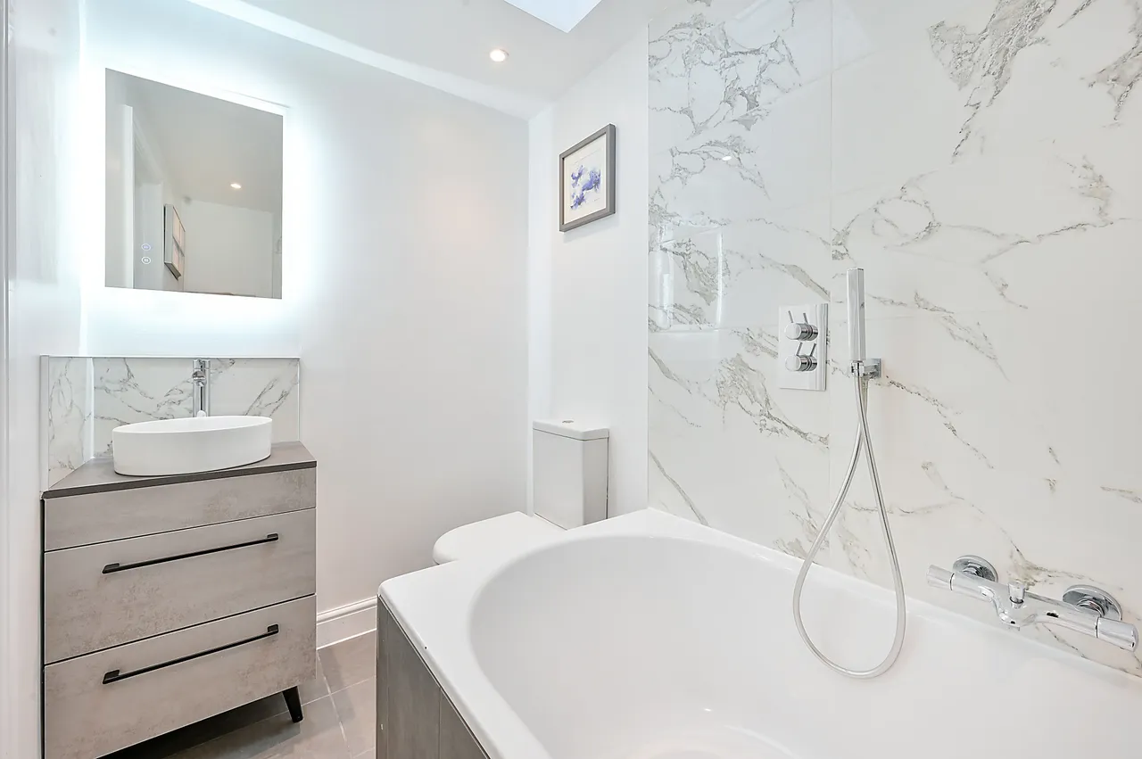 88 Carlyle Road, London, photo 11