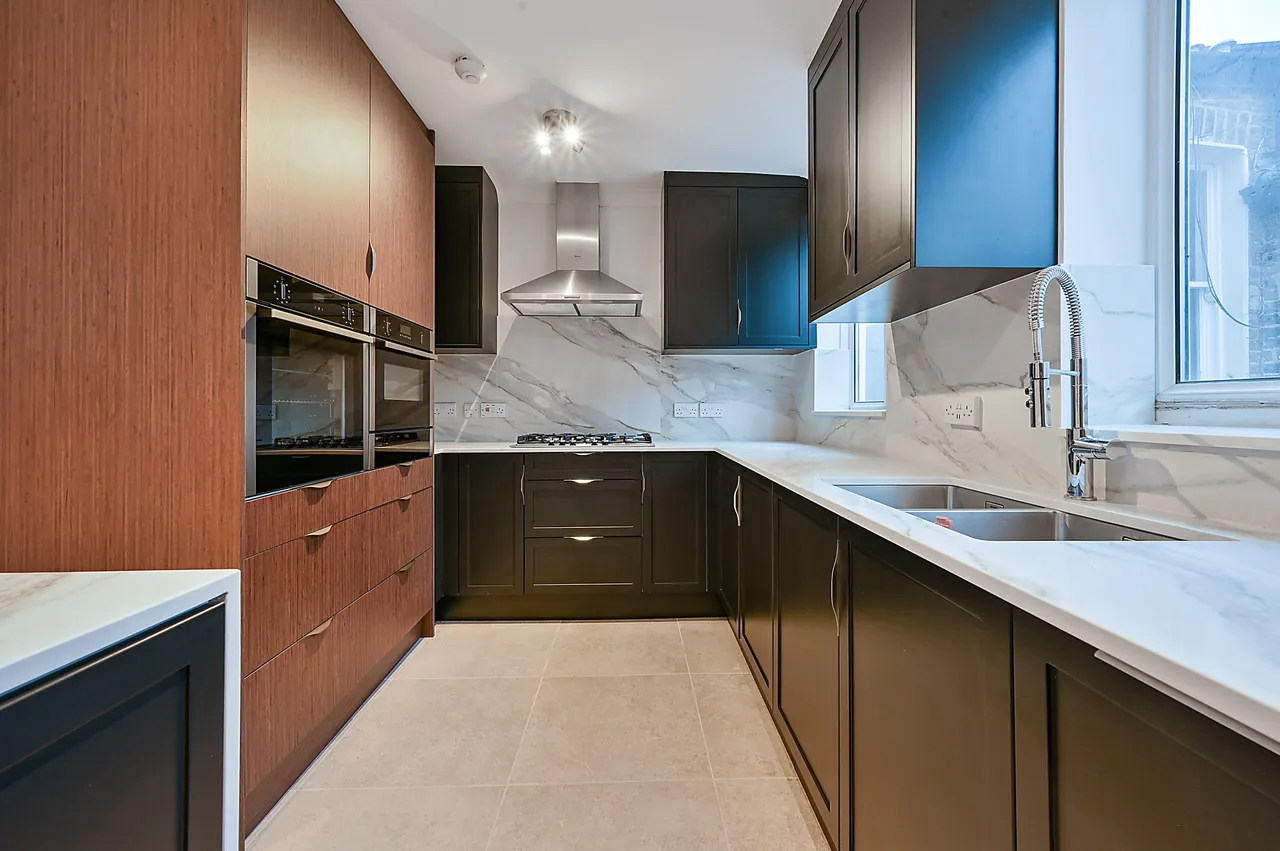 88 Carlyle Road, London, photo 8