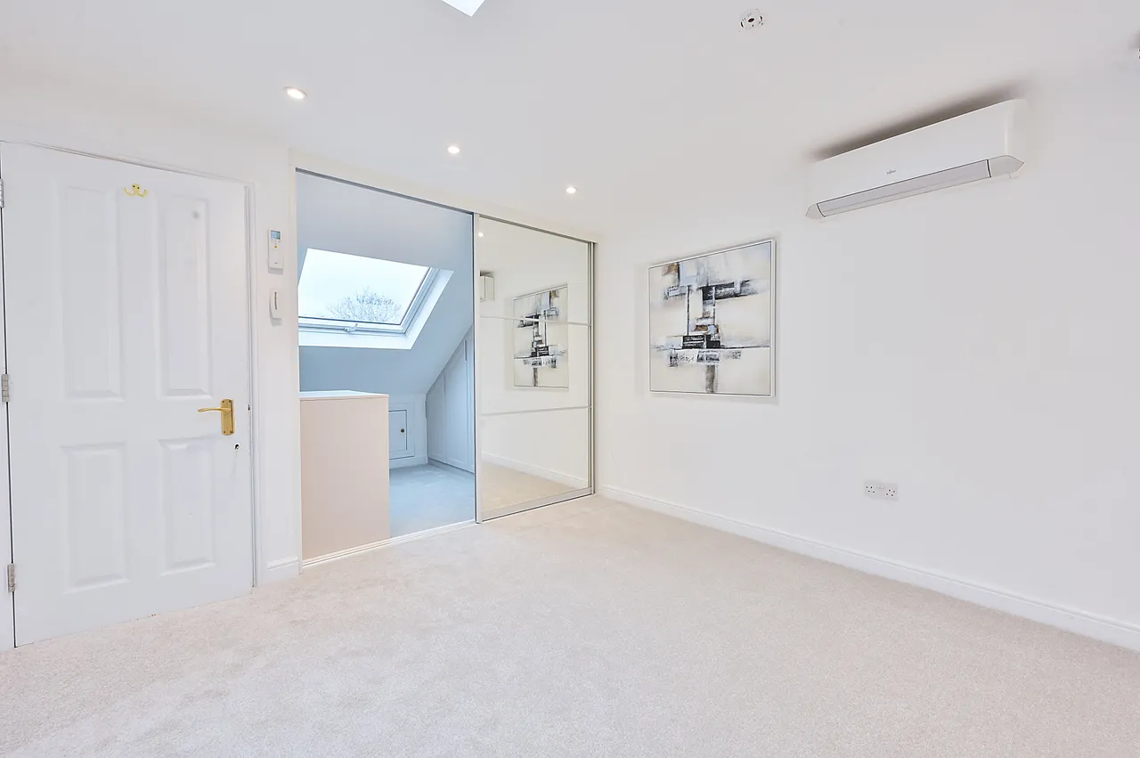 88 Carlyle Road, London, photo 10