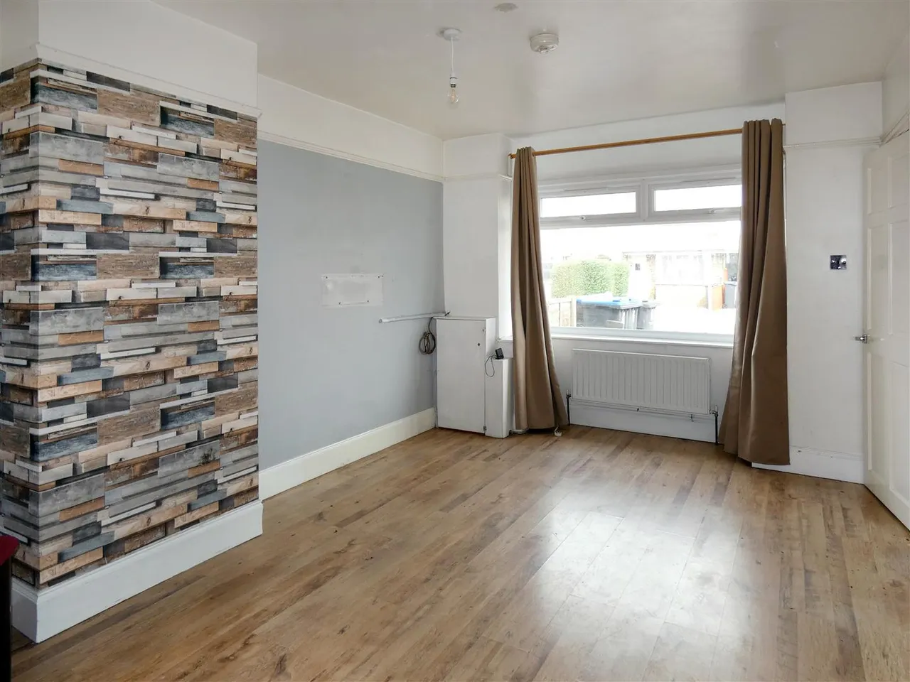 Leigh Road, Worthing, photo 2