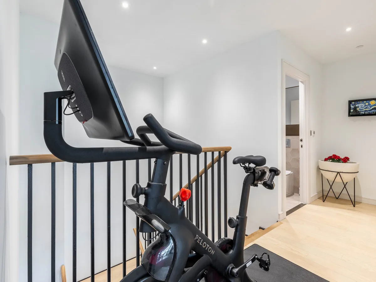 Downs Road, London, E5, photo 13