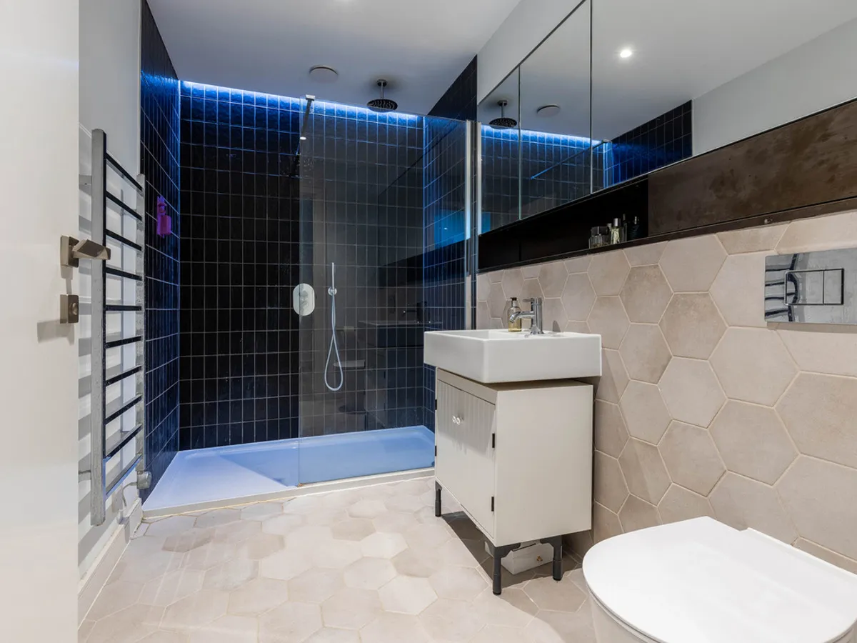Downs Road, London, E5, photo 18