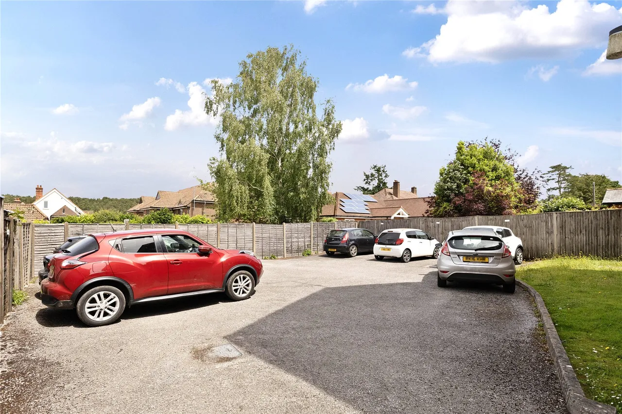 Headley Road, Grayshott, GU26, photo 10