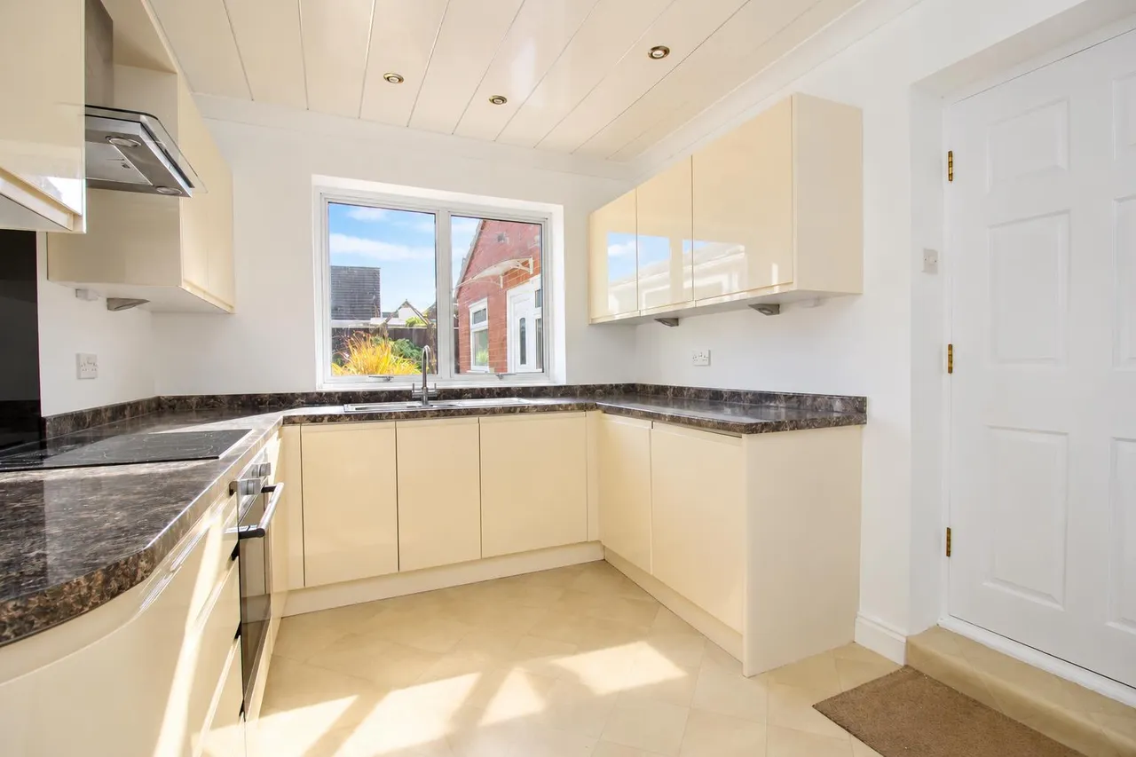 Grasmere Road, Garden Farm Estate, DH2, photo 4