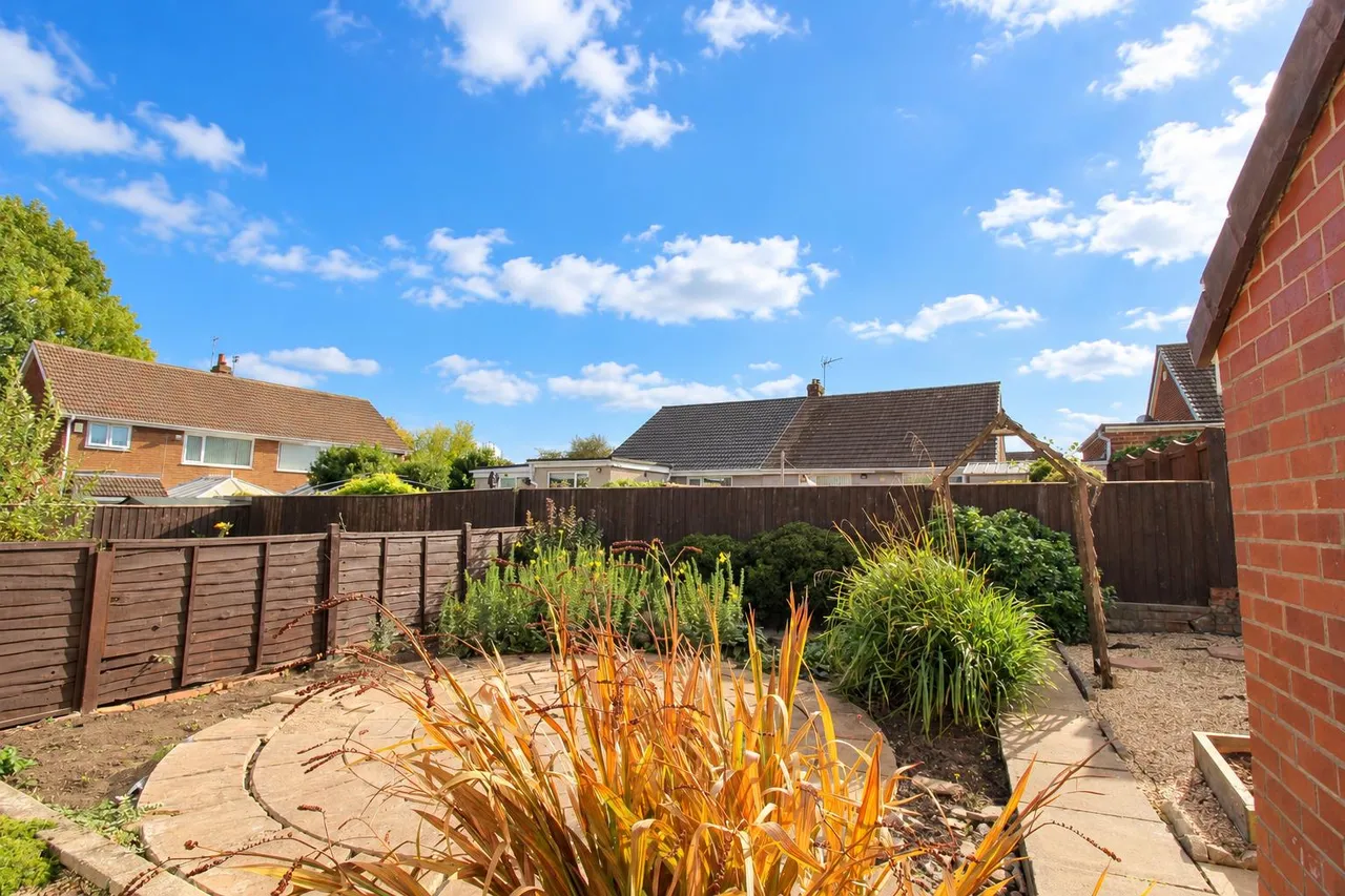 Grasmere Road, Garden Farm Estate, DH2, photo 14