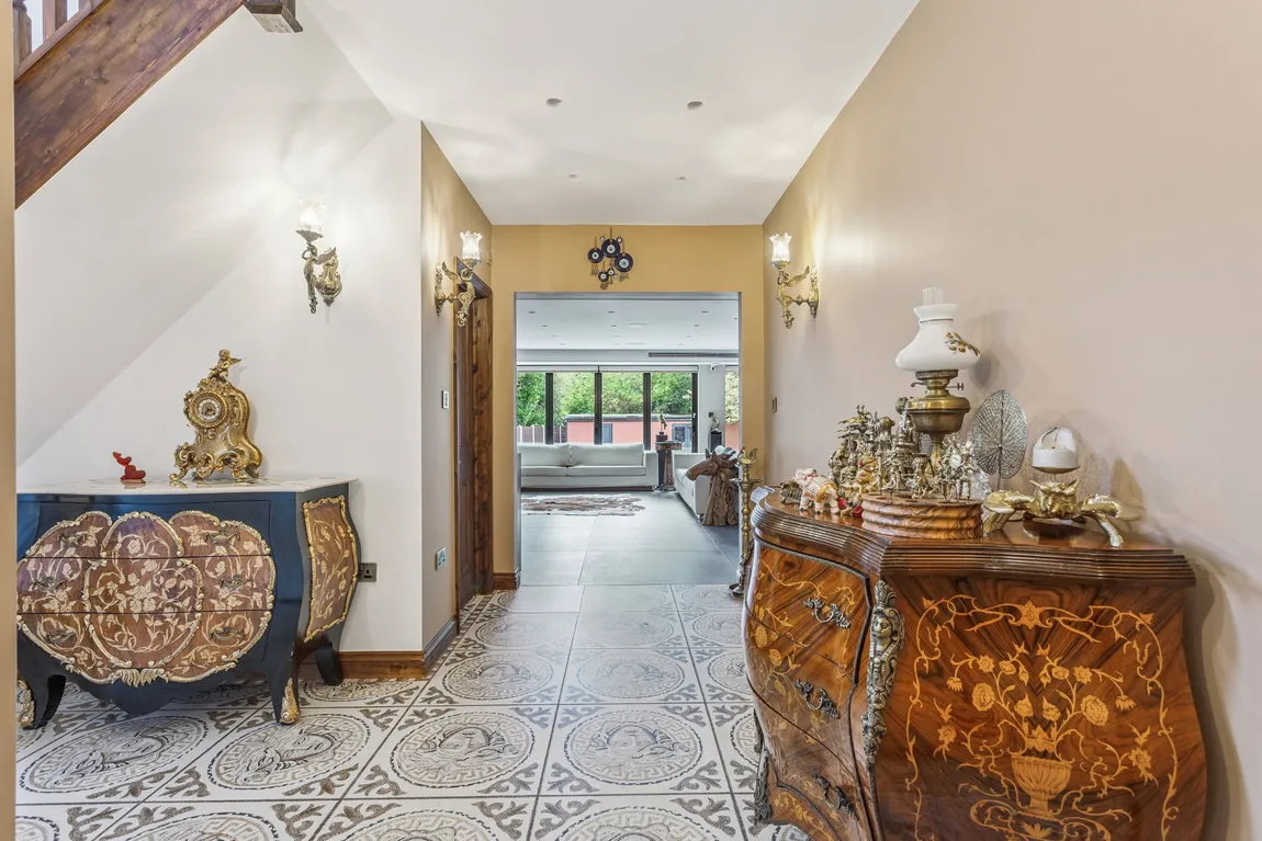 Hillside Crescent, Northwood, HA6, photo 6