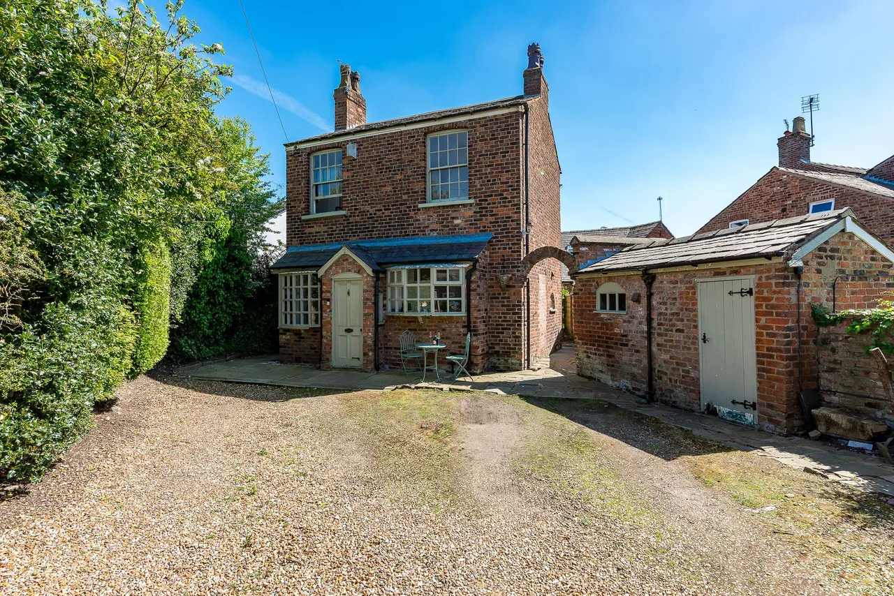 Gravel Lane, Wilmslow, photo 19