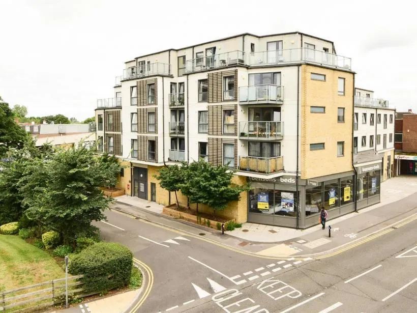 Hepworth Way, Walton-on-thames, KT12, photo 3