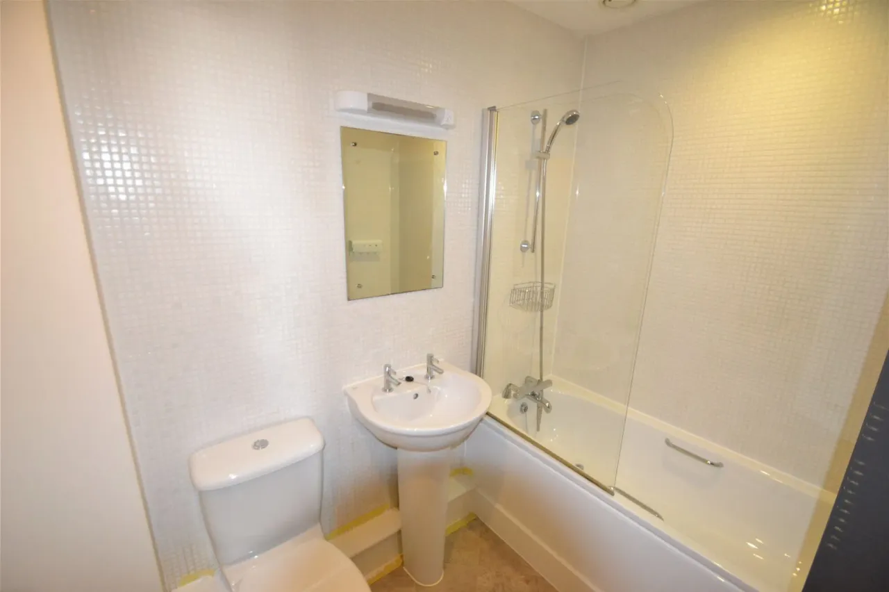Hepworth Way, Walton-on-thames, KT12 1DP, photo 7