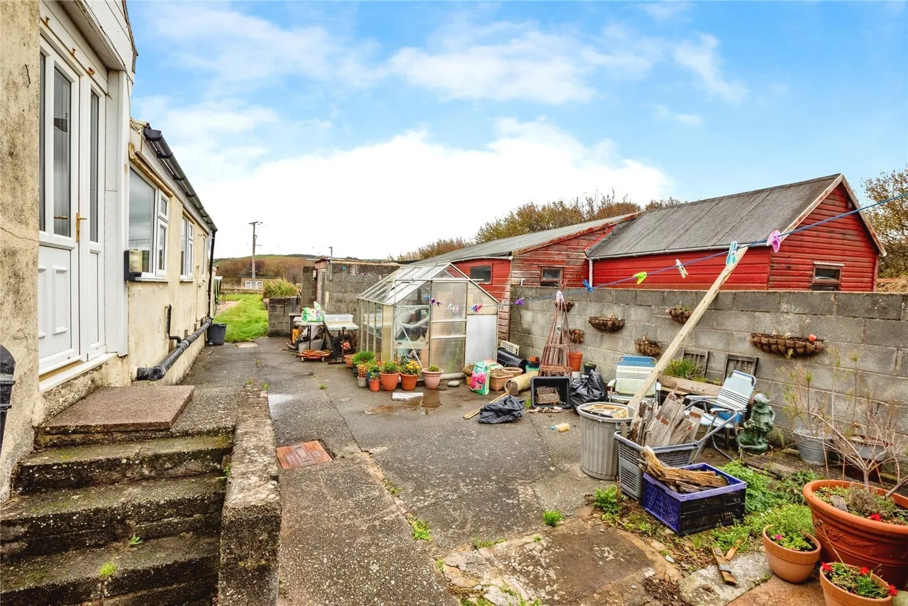 High Street, Borth, SY24, photo 16