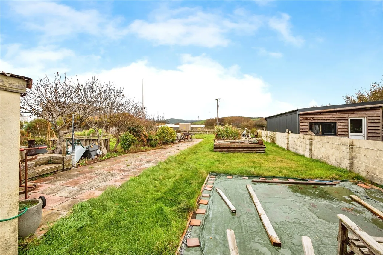 High Street, Borth, SY24, photo 32