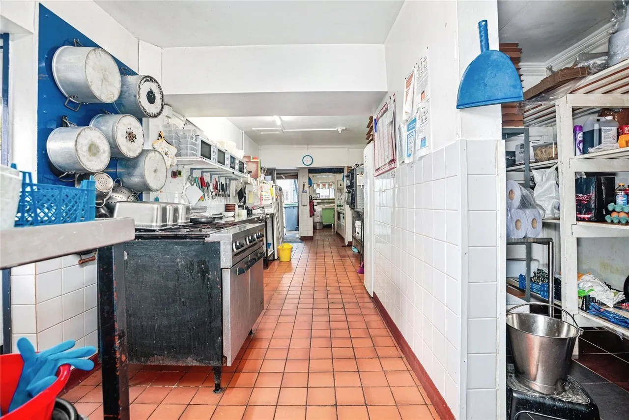 High Street, Borth, SY24, photo 6