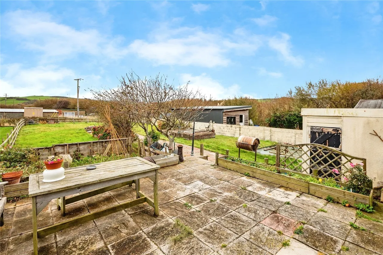 High Street, Borth, SY24, photo 33