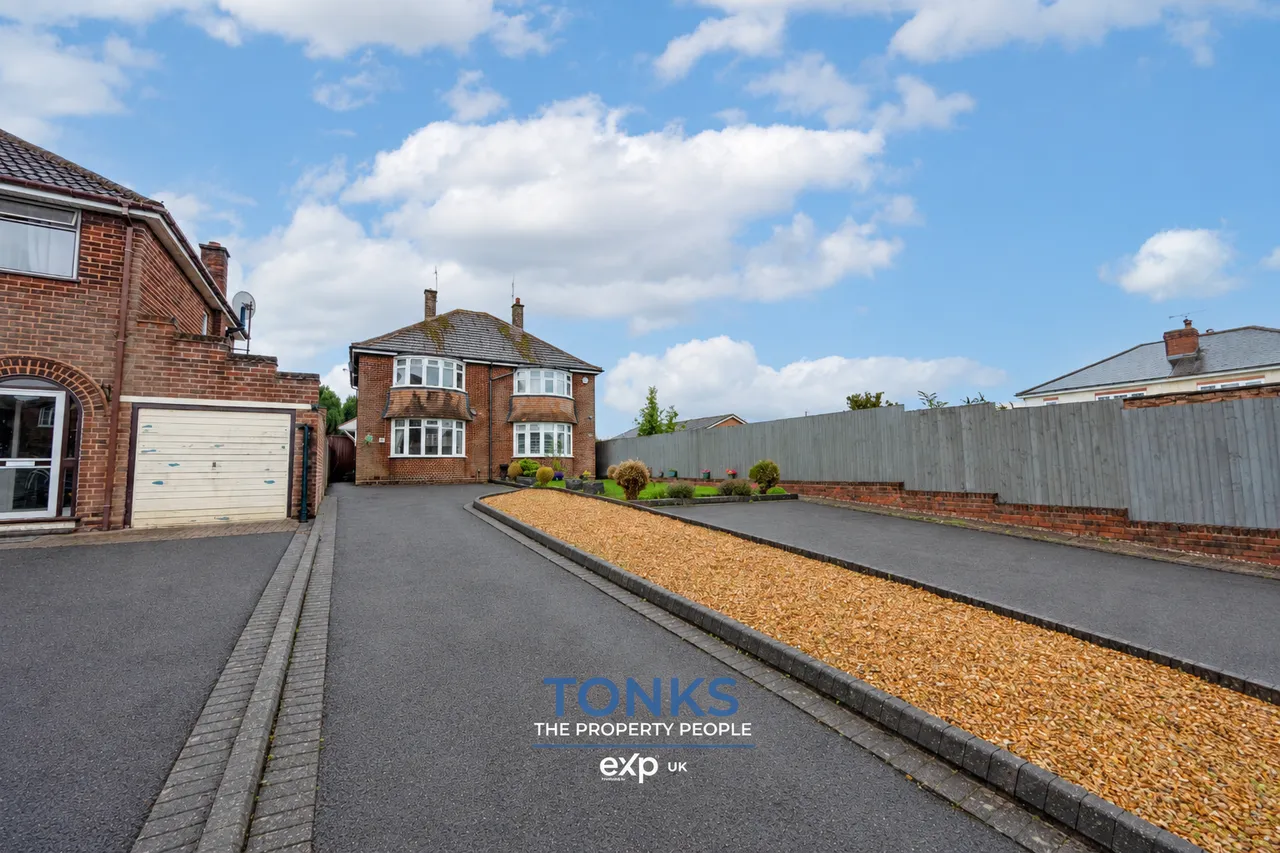 2 bed house for sale, Woodfield Avenue, Oldbury, B69