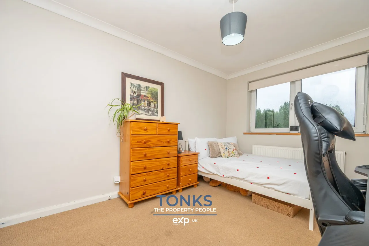 Woodfield Avenue, Oldbury, B69, photo 10