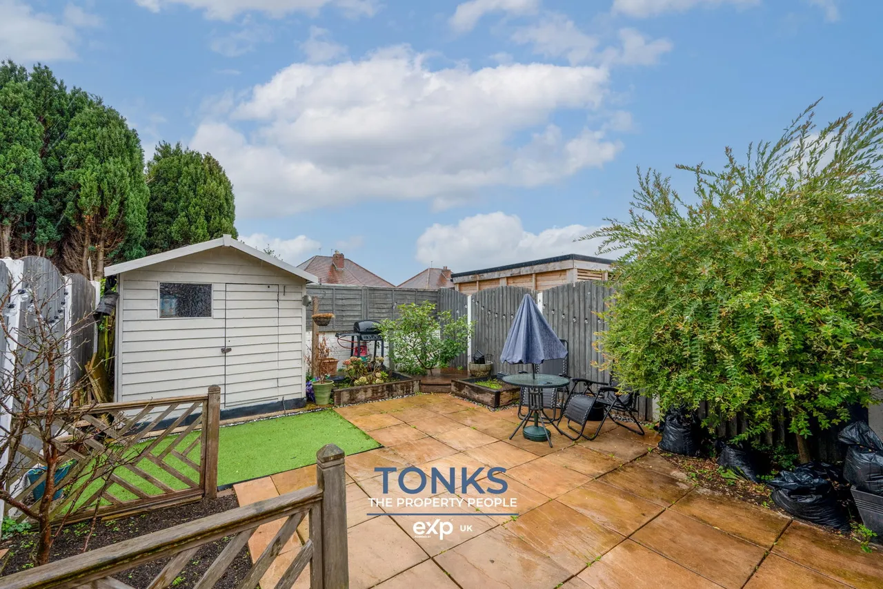 Woodfield Avenue, Oldbury, B69, photo 13