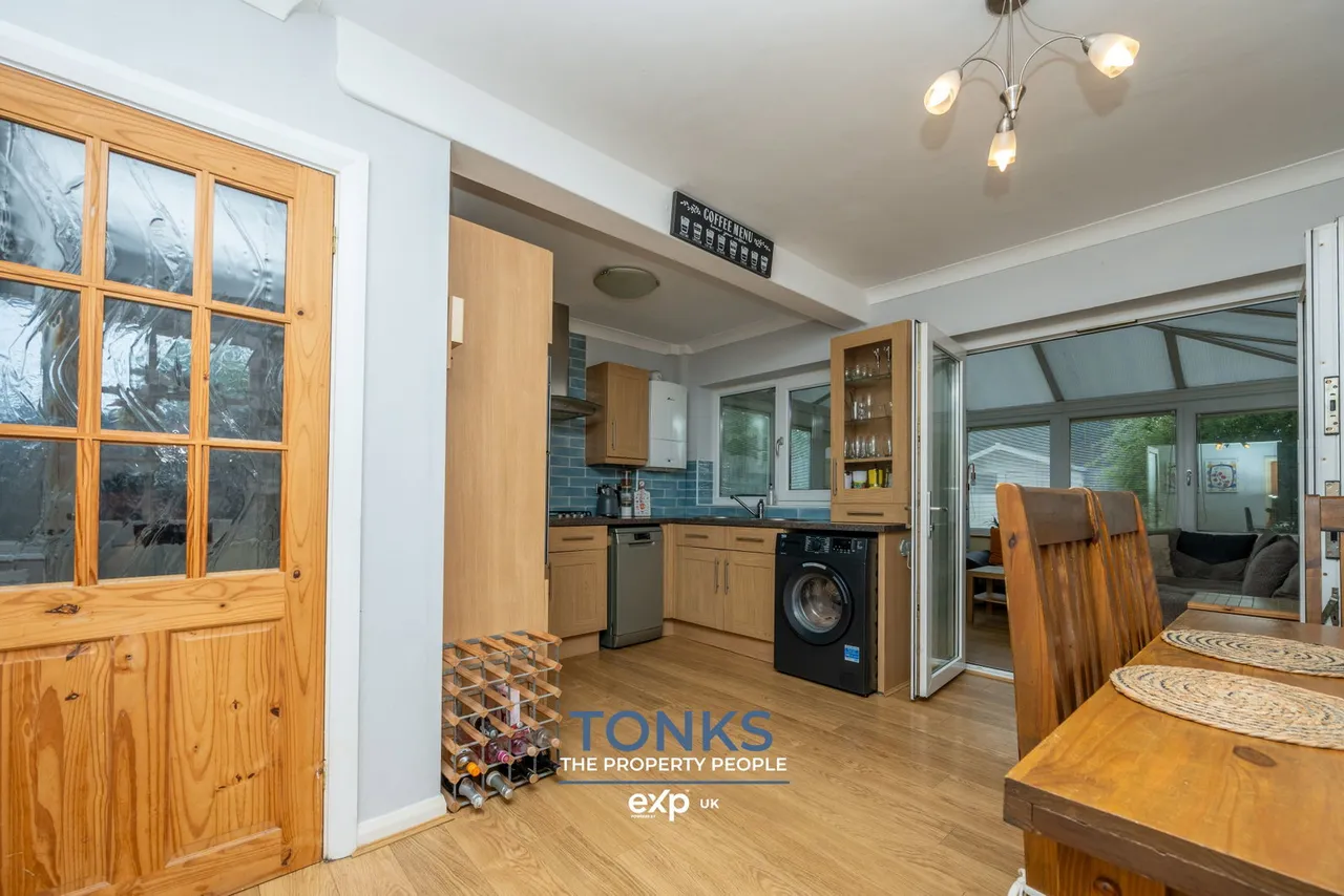 Woodfield Avenue, Oldbury, B69, photo 4