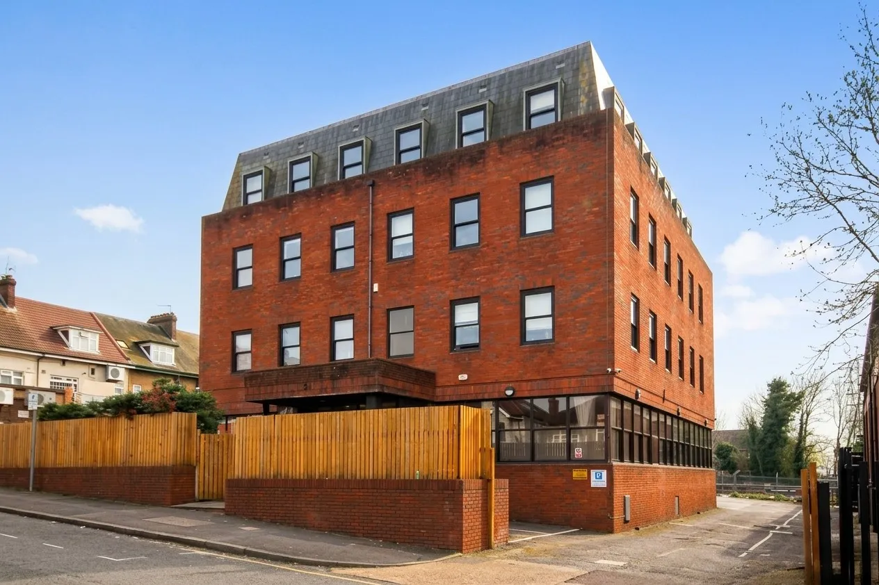 2 bed flat for sale, Cavendish Avenue, Harrow, HA1