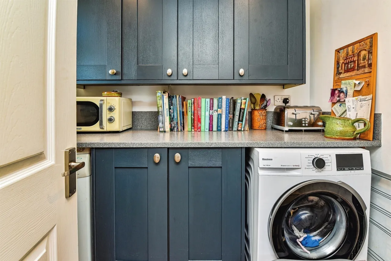 Deverill Road, Warminster, BA12, photo 6