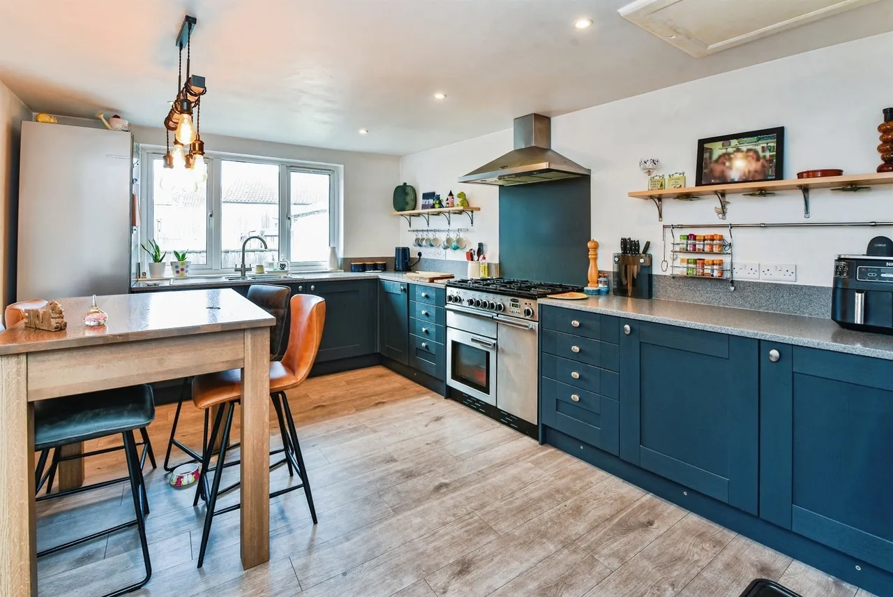 Deverill Road, Warminster, BA12, photo 3