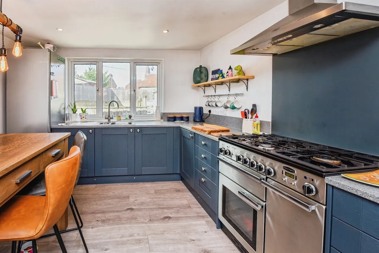 Deverill Road, Warminster, BA12, photo 5