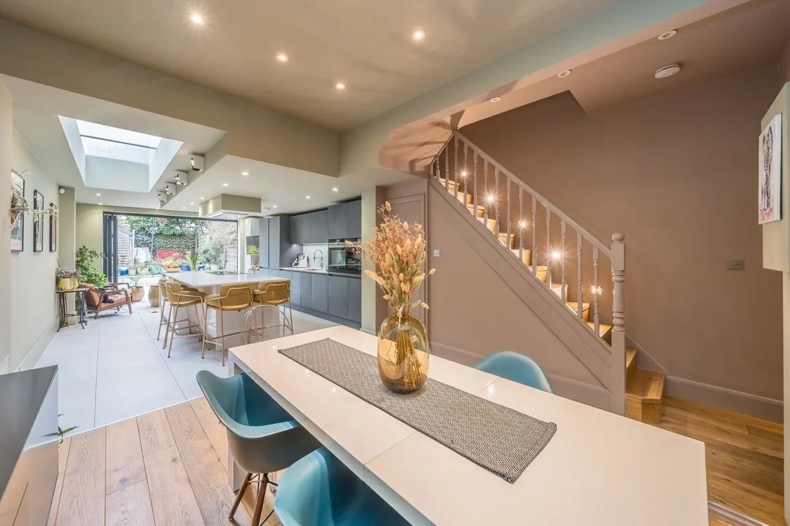Eastbourne Road, TW8, photo 3