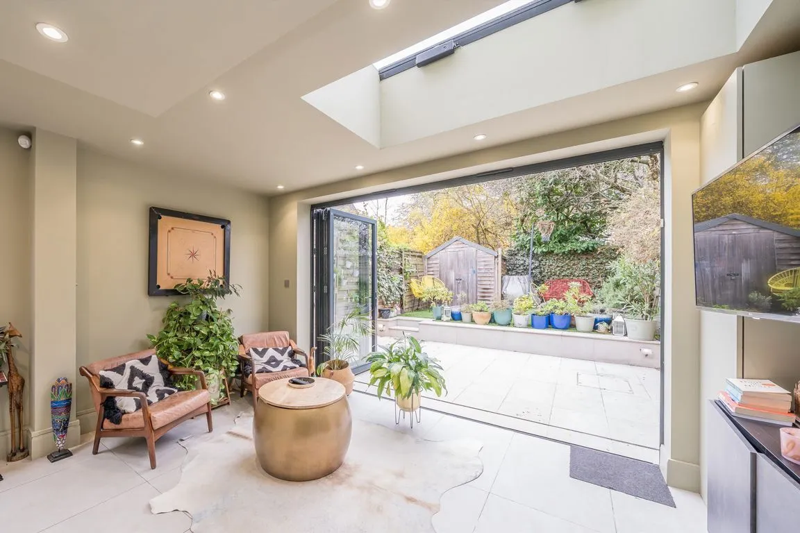 Eastbourne Road, TW8, photo 4
