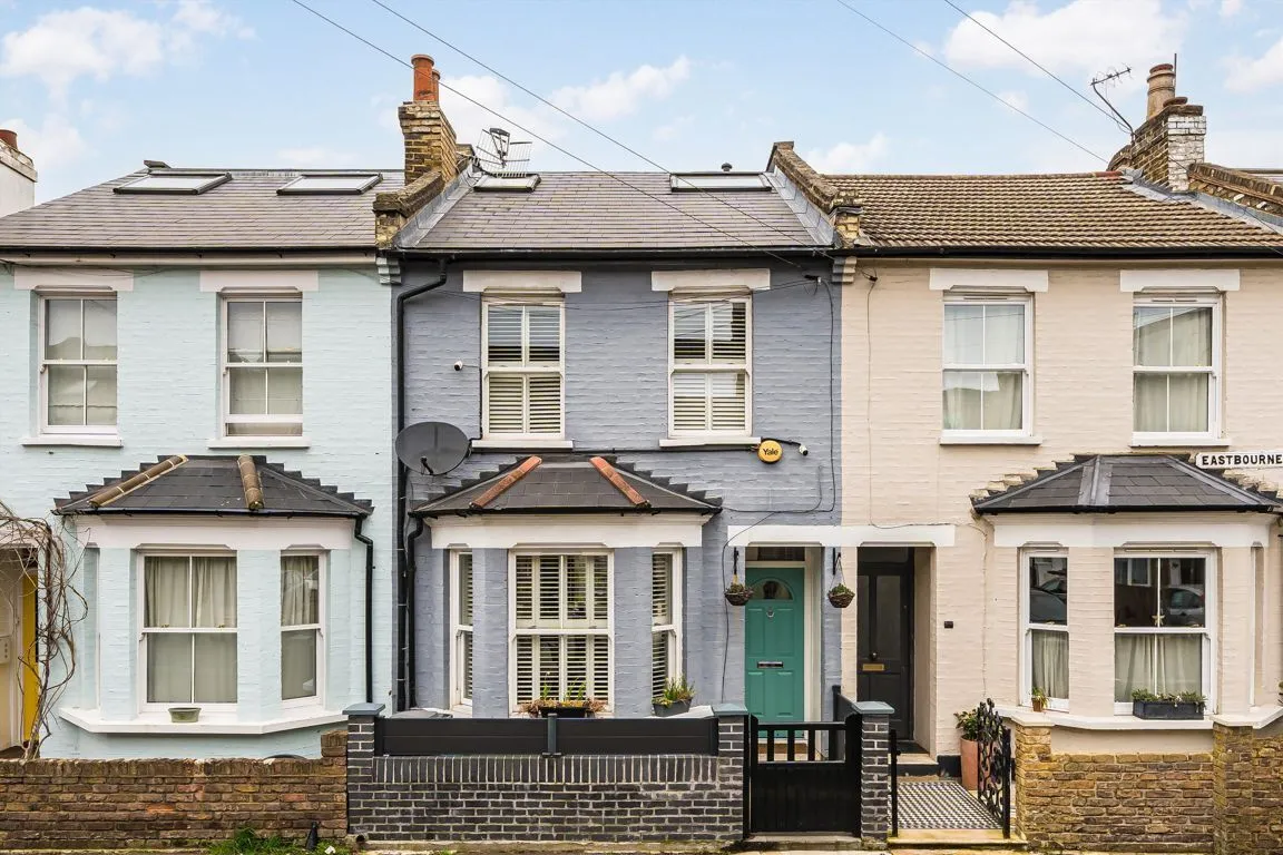 4 bed property for sale, Eastbourne Road, TW8