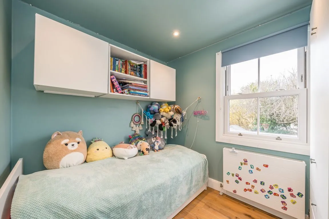 Eastbourne Road, TW8, photo 8