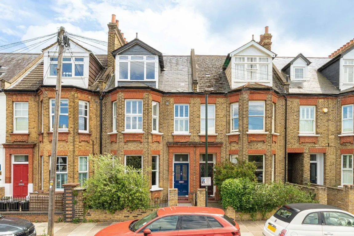 6 bed property for sale, Amyand Park Road, TW1
