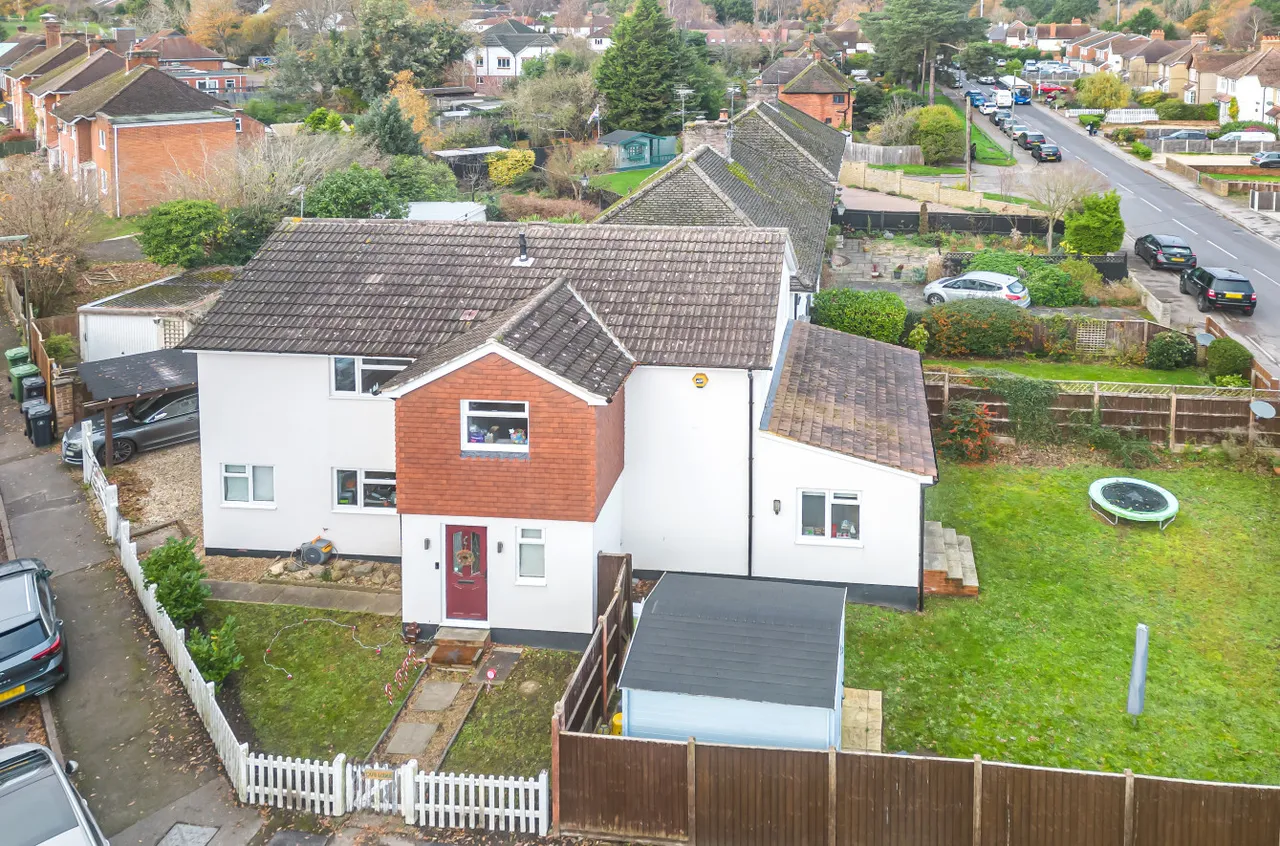 Catena Rise, Lightwater, Surrey, GU18 5RD, photo 18