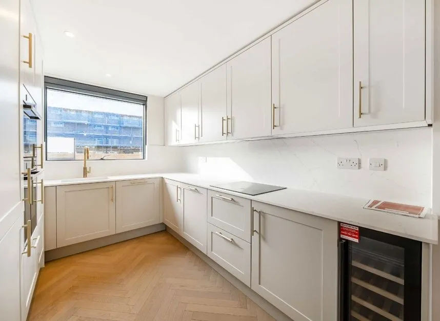 Bryanston Close, Norwood Green, UB2, photo 3