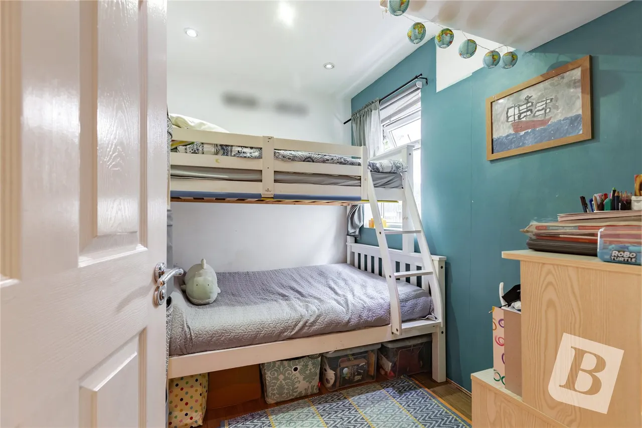 Ballards Road, Dagenham, RM10, photo 9