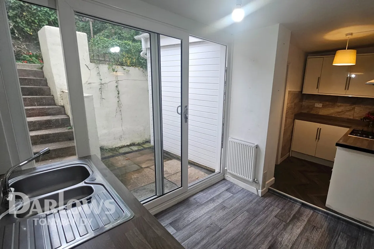 Miskin Road, Trealaw, CF40, photo 4