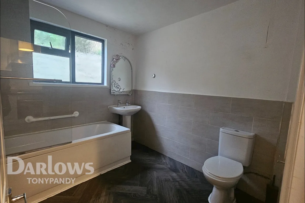 Miskin Road, Trealaw, CF40, photo 8