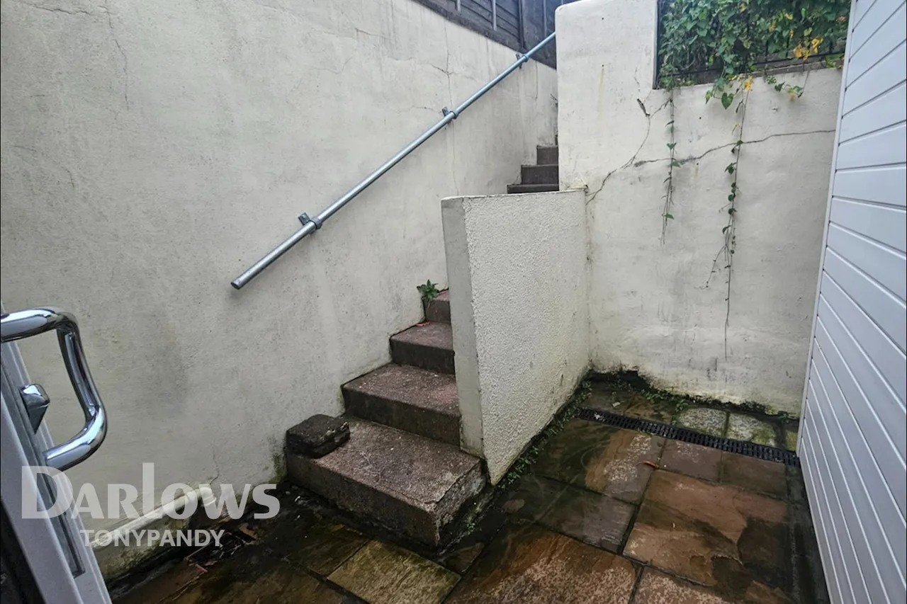 Miskin Road, Trealaw, CF40, photo 5