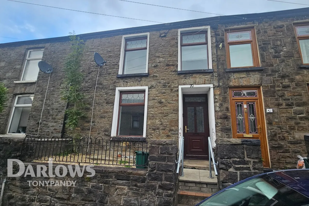 3 bed house for sale, Miskin Road, Trealaw, CF40