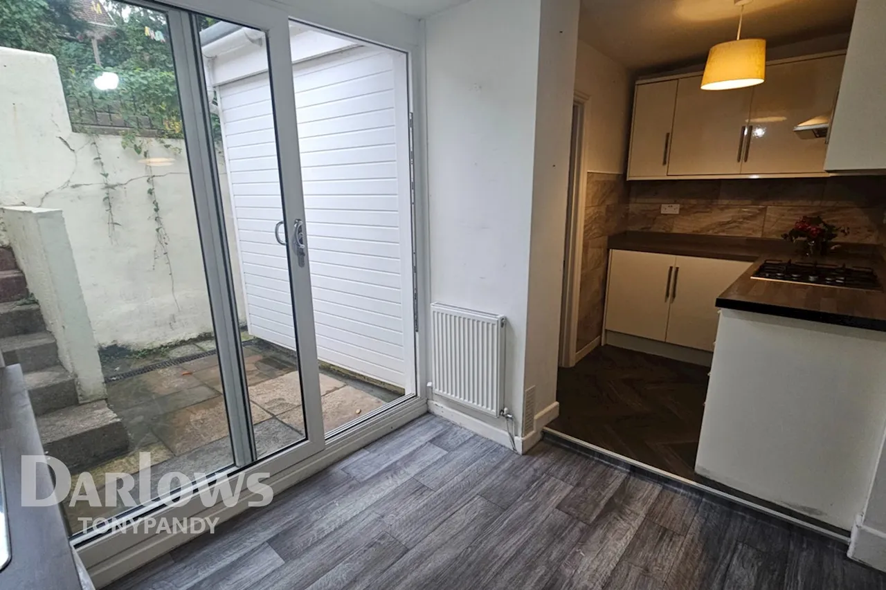 Miskin Road, Trealaw, CF40, photo 2