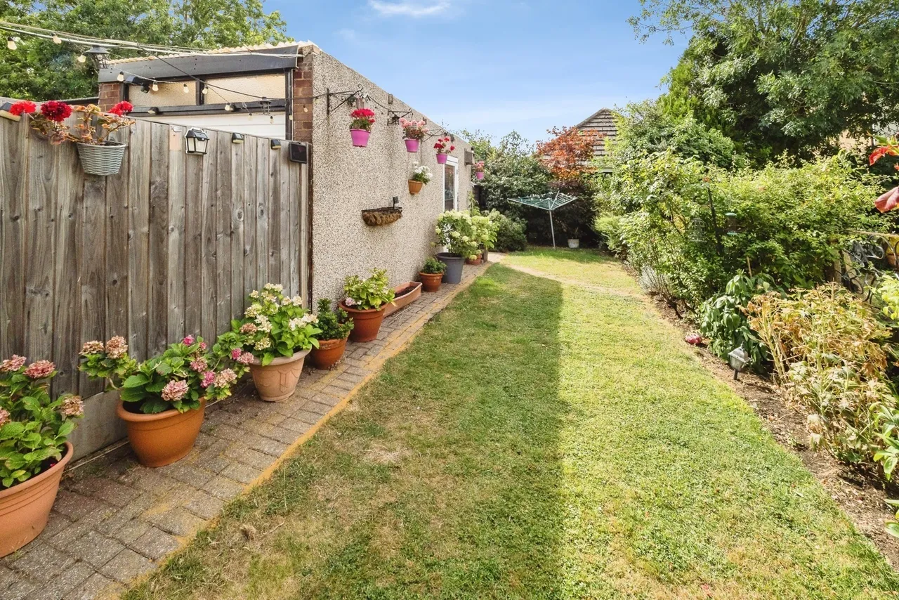 Copthorne Gardens, Hornchurch, RM11, photo 22