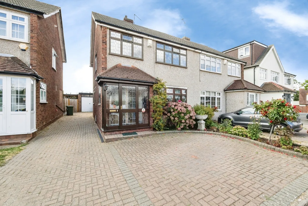 Copthorne Gardens, Hornchurch, RM11, photo 23
