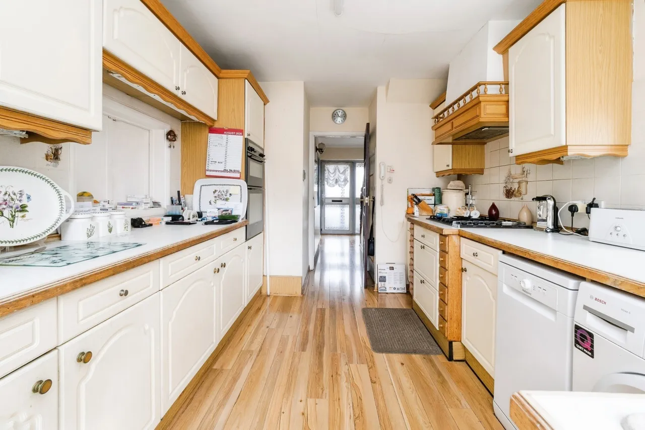 Copthorne Gardens, Hornchurch, RM11, photo 3