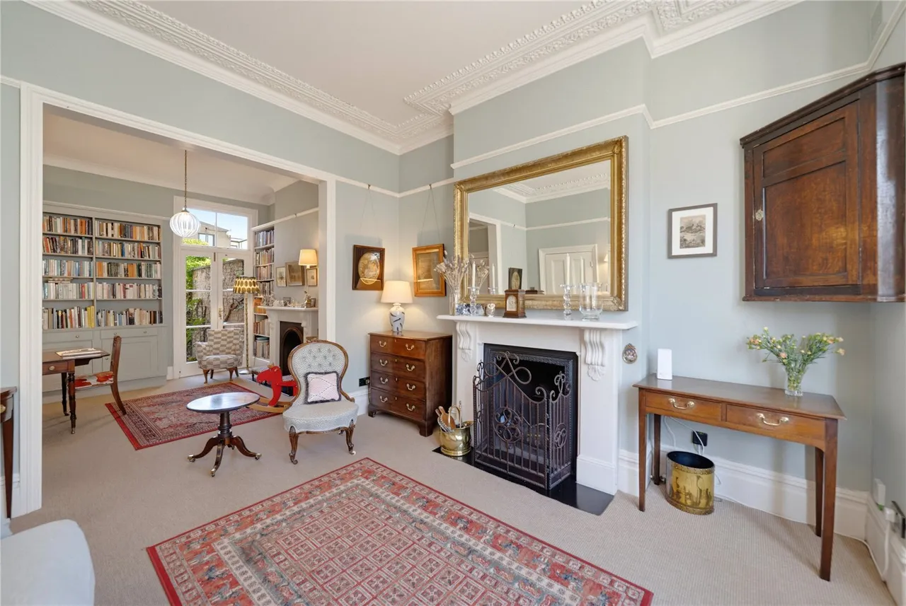 Sugden Road, London, SW11, photo 3