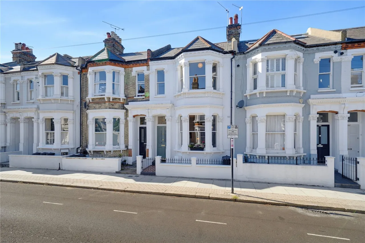 Sugden Road, London, SW11, photo 10
