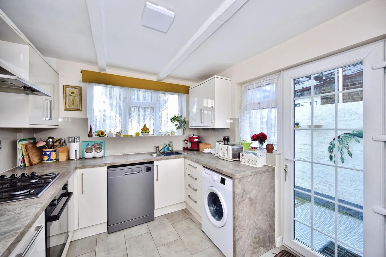 Wellesley Road, Sheerness, ME12, photo 9