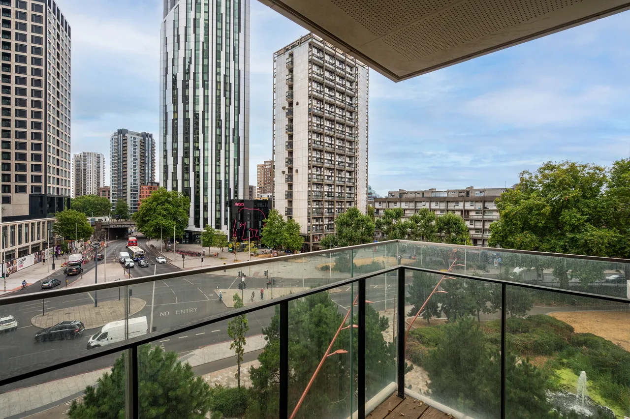 Apartment 401, One The Elephant, 1 St Gabriel Walk, photo 7